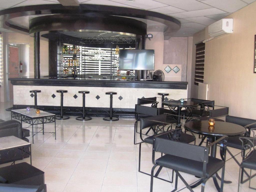 Alicia Hotel & Restaurant Legazpi Exterior photo